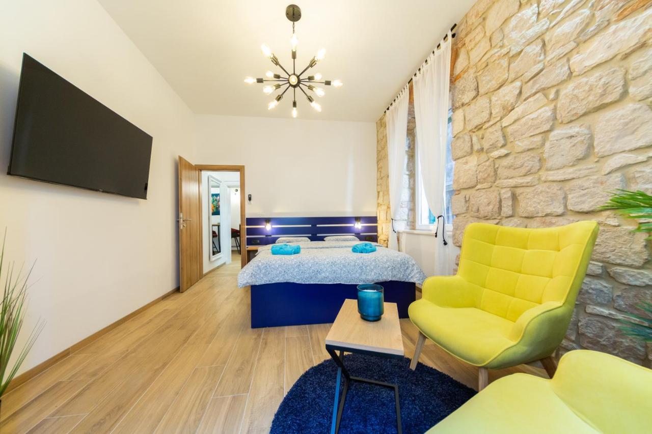 Apartment Kolura Vis
